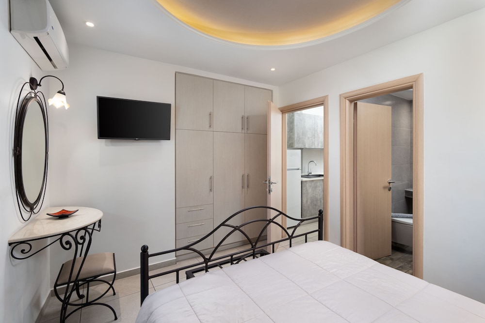 pithos apartments
