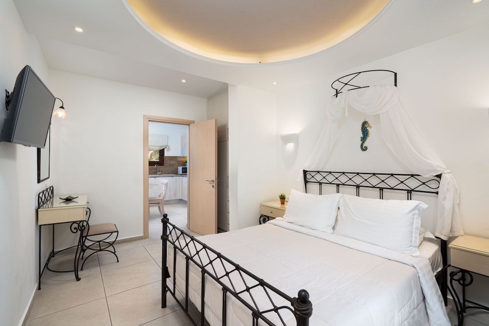 pithos apartments