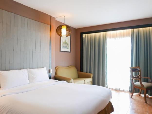 royal view resort