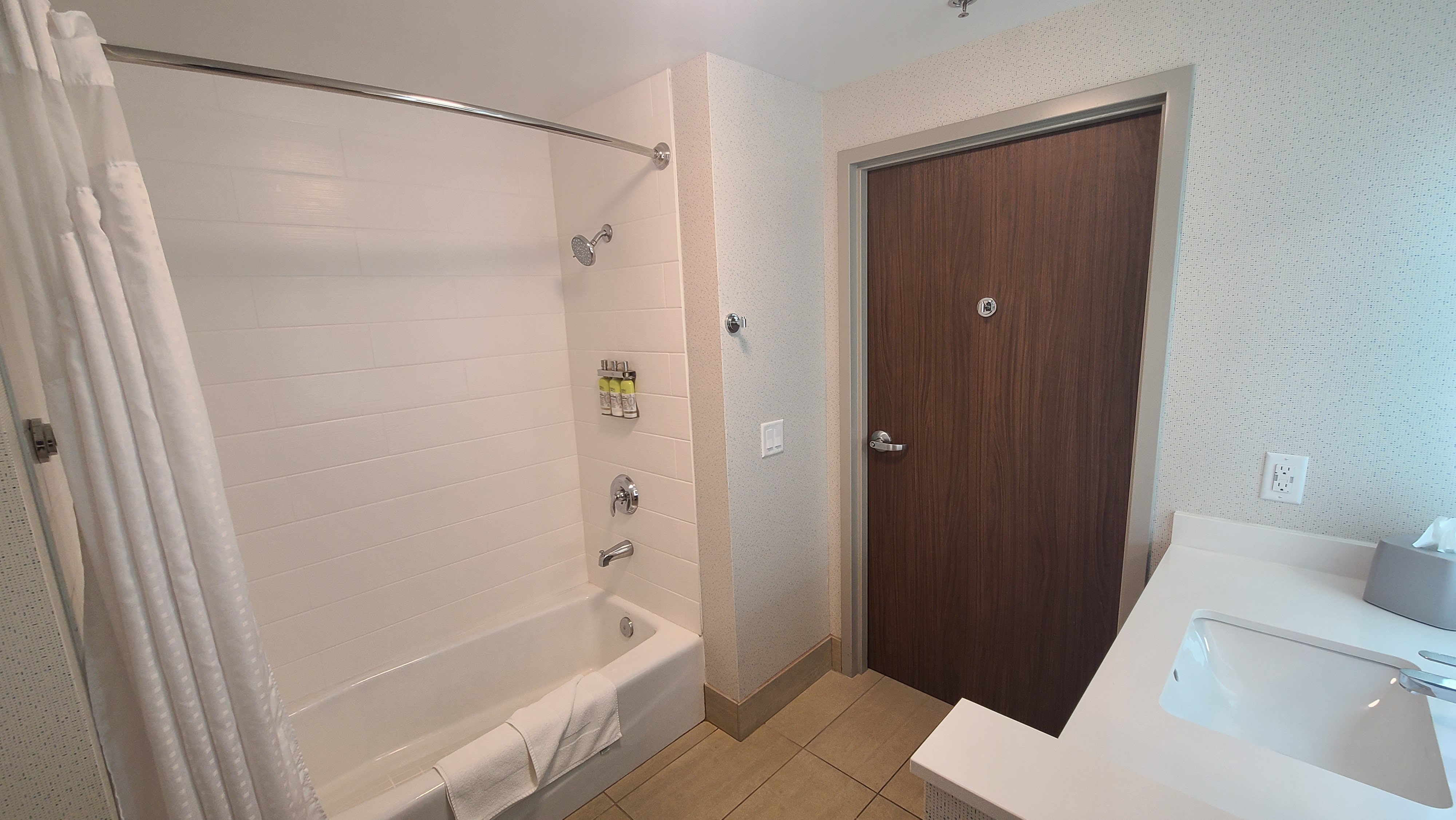 holiday inn express and suites chico an ihg hotel