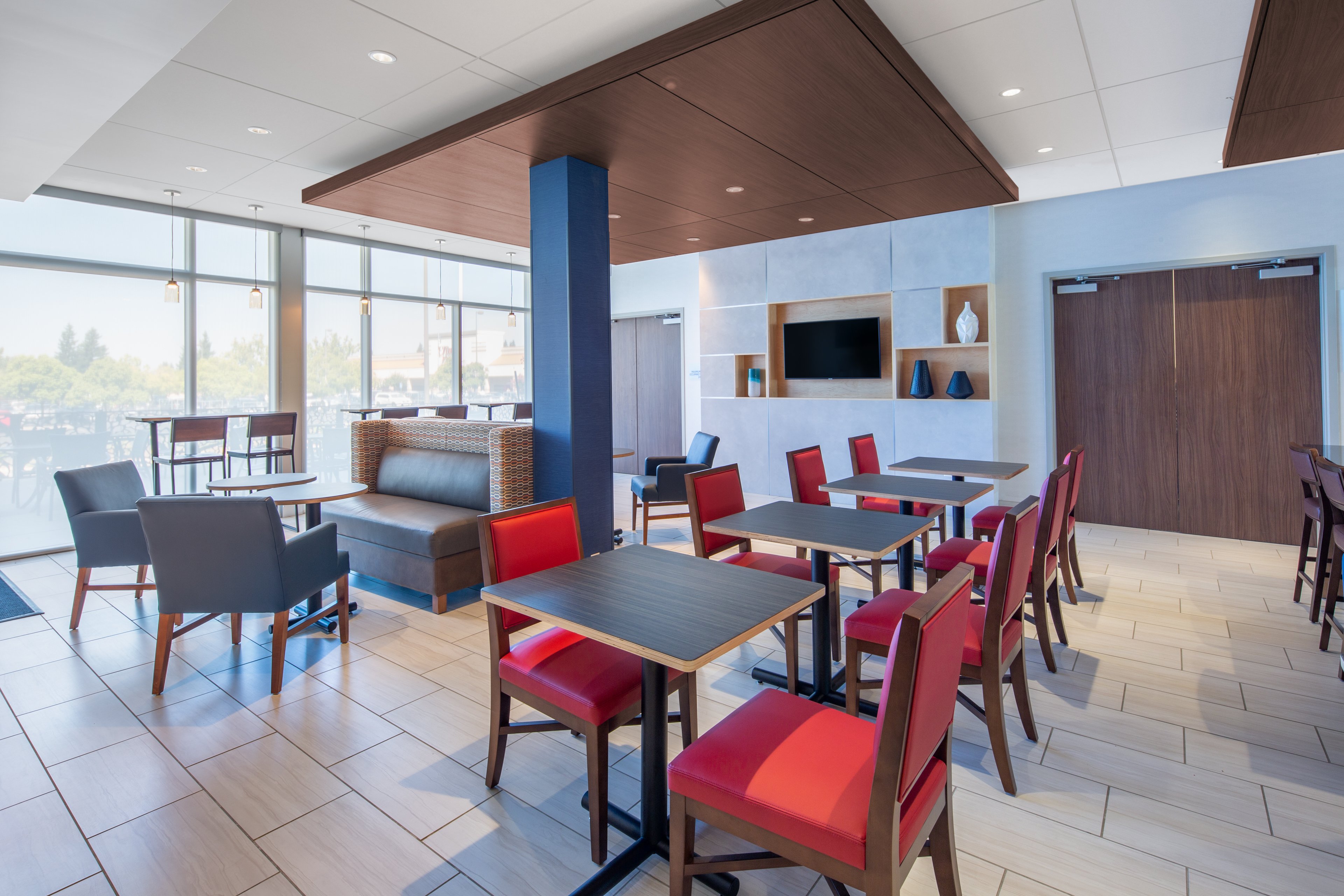 holiday inn express and suites chico an ihg hotel