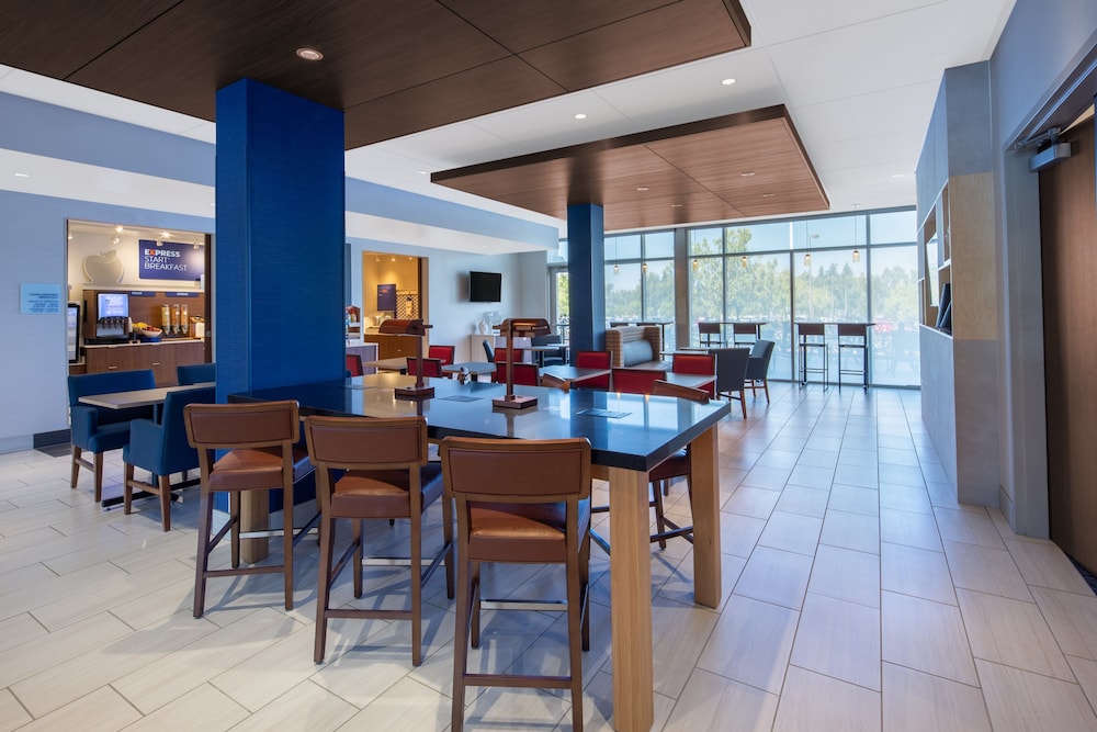 holiday inn express and suites chico an ihg hotel