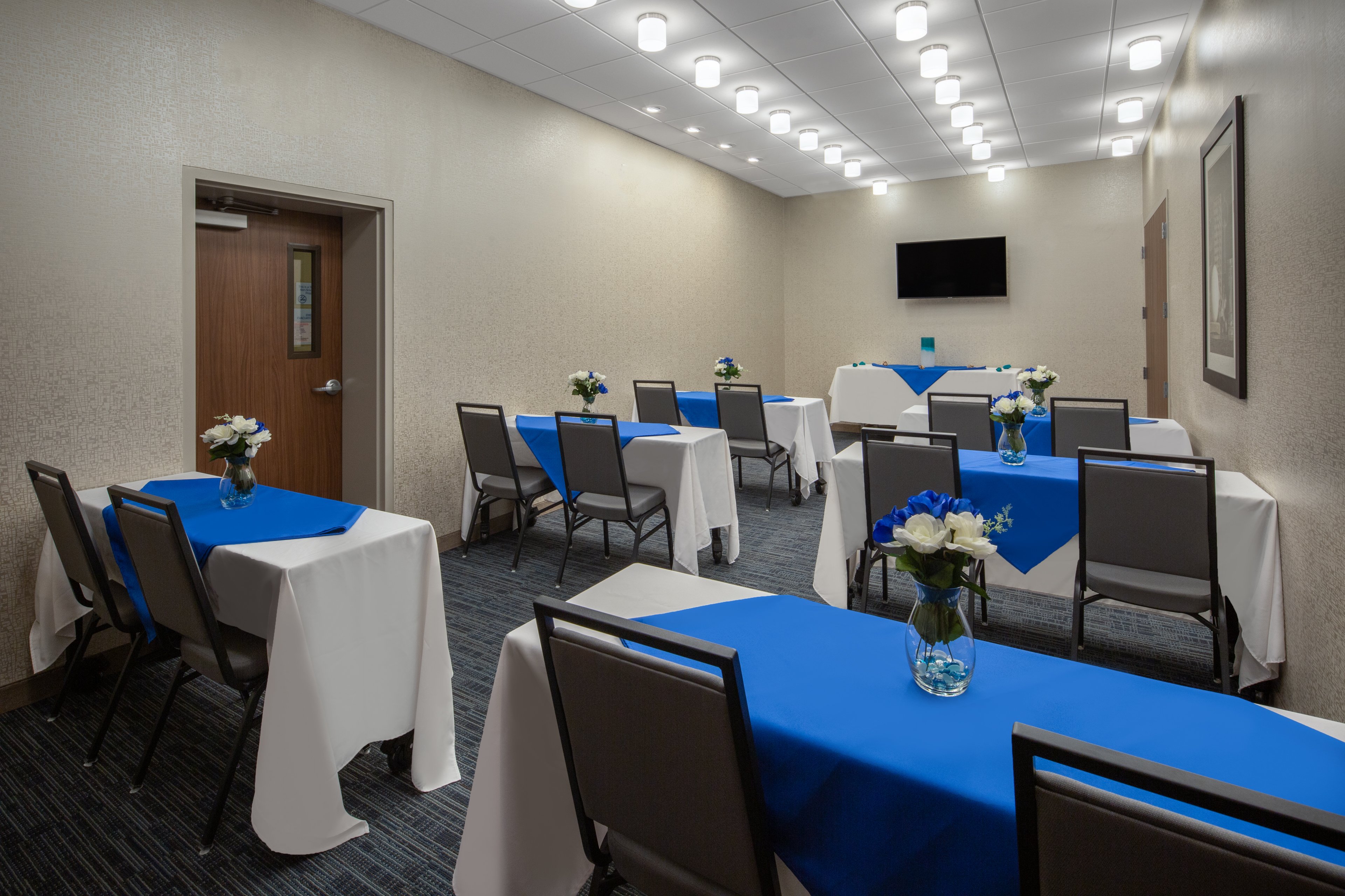 holiday inn express and suites chico an ihg hotel