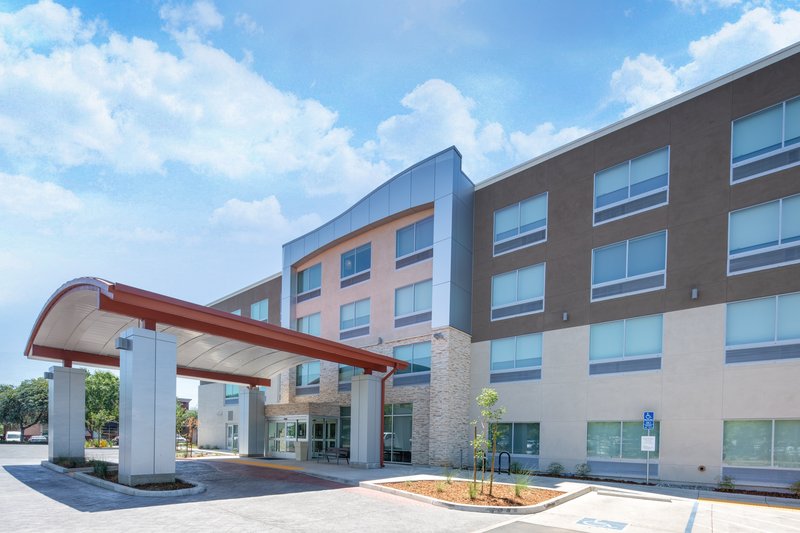 holiday inn express and suites chico an ihg hotel