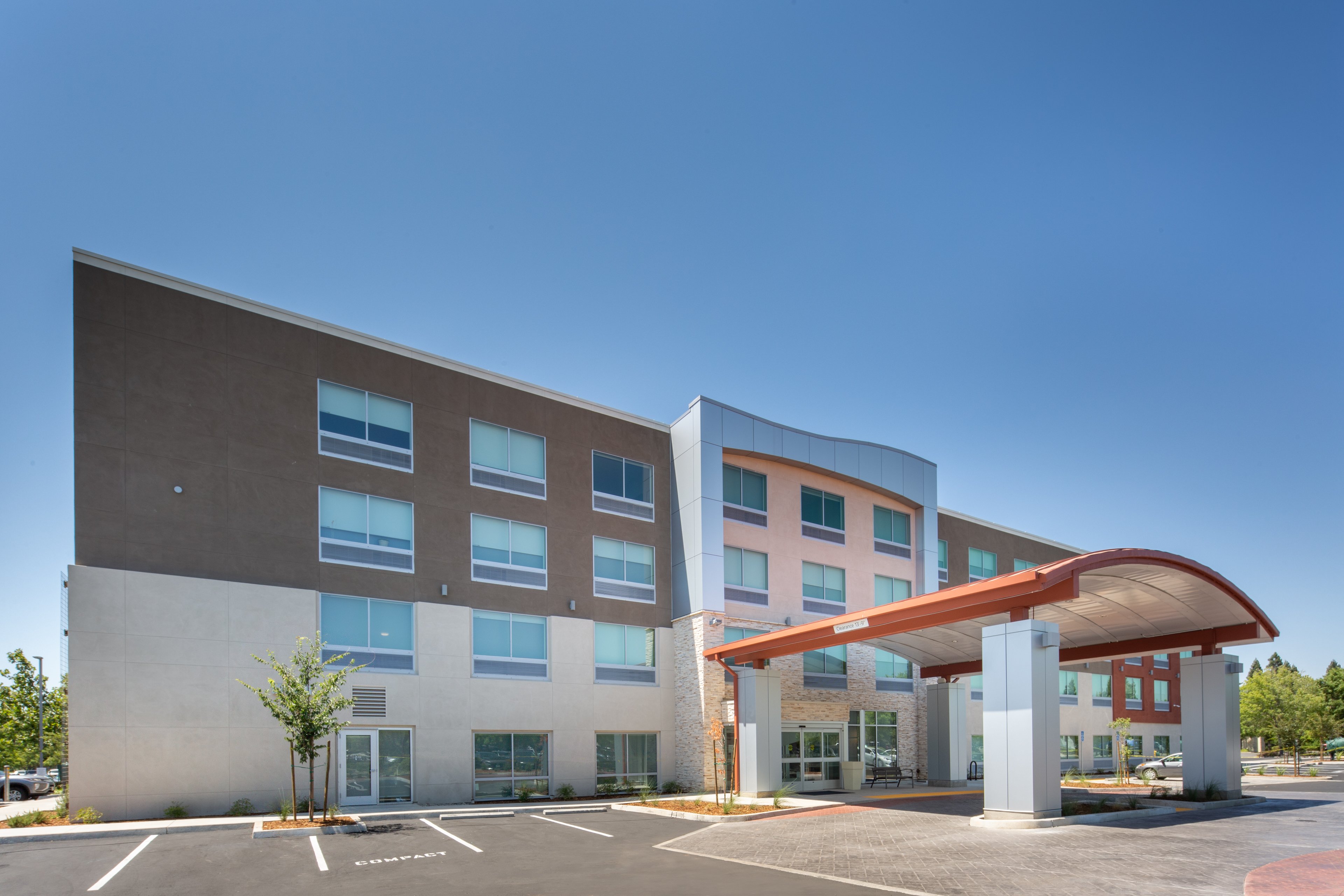 holiday inn express and suites chico an ihg hotel