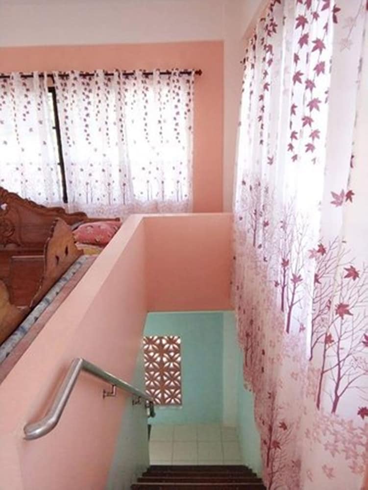 shirlys pension and restaurant