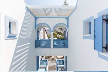 fanouris condo by meraki collection