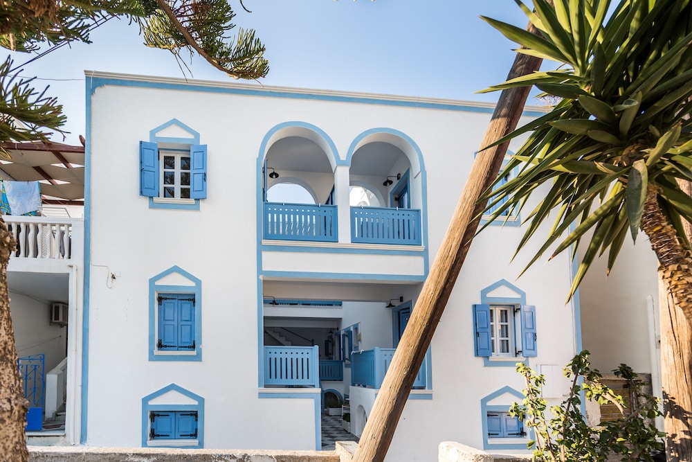 fanouris condo by meraki collection