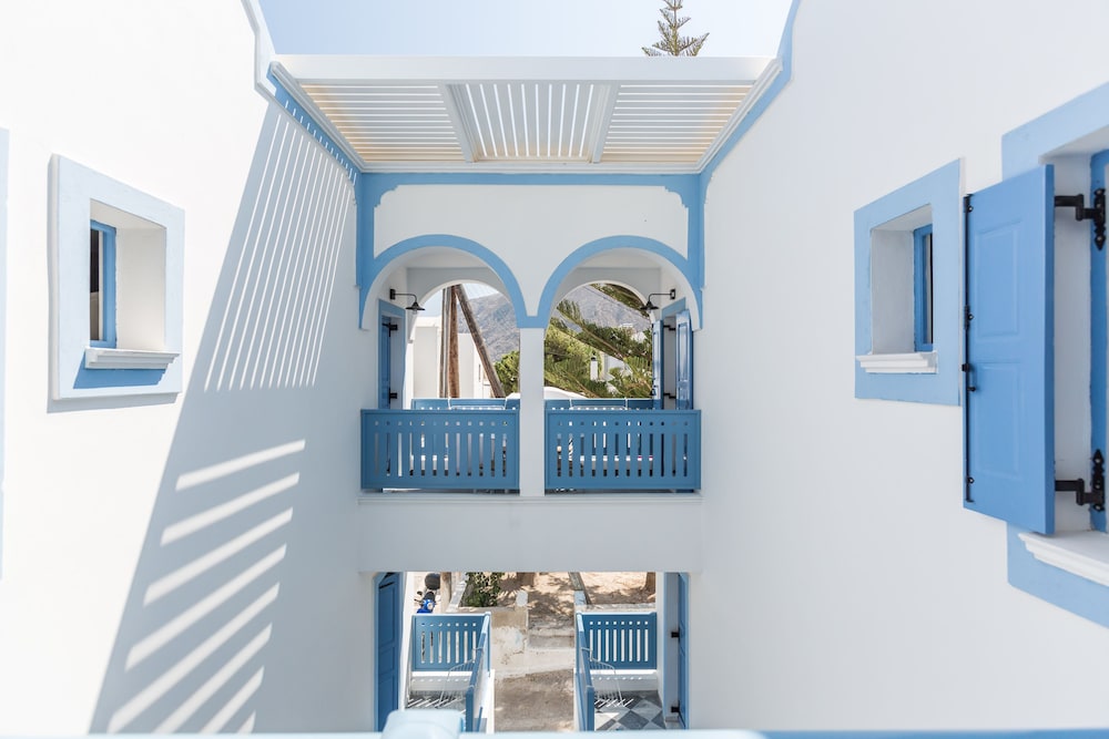 fanouris condo by meraki collection