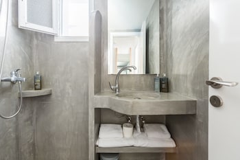 fanouris condo by meraki collection