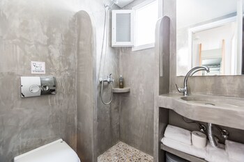 fanouris condo by meraki collection