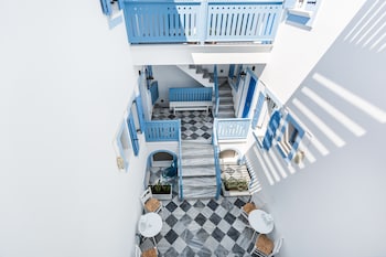 fanouris condo by meraki collection