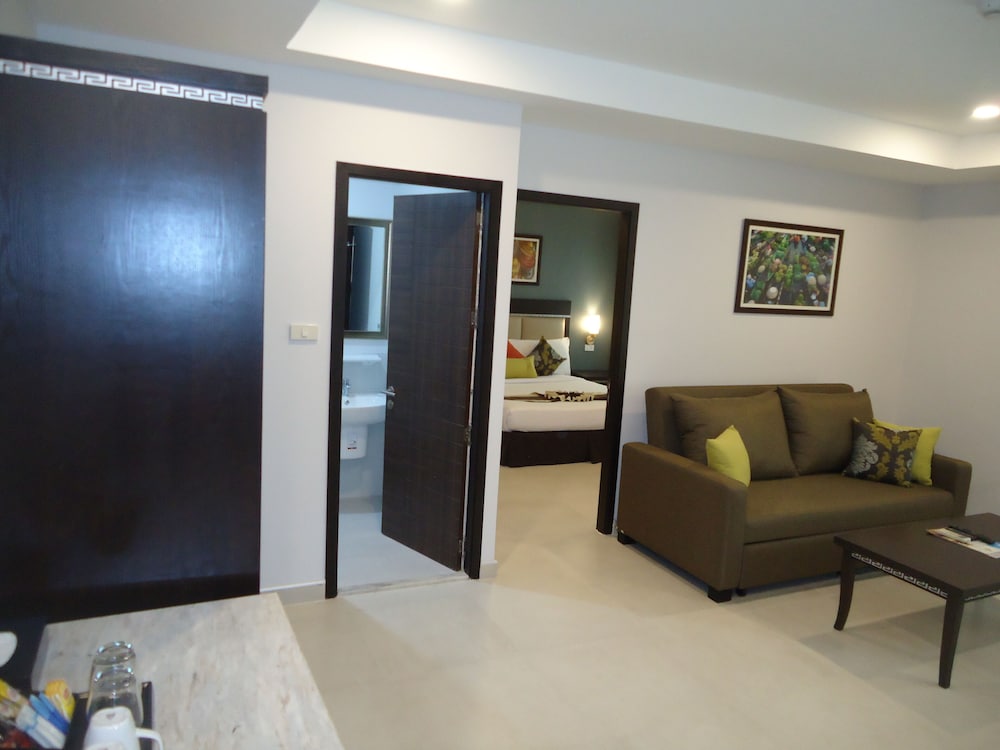 club mahindra mac boutique hotel