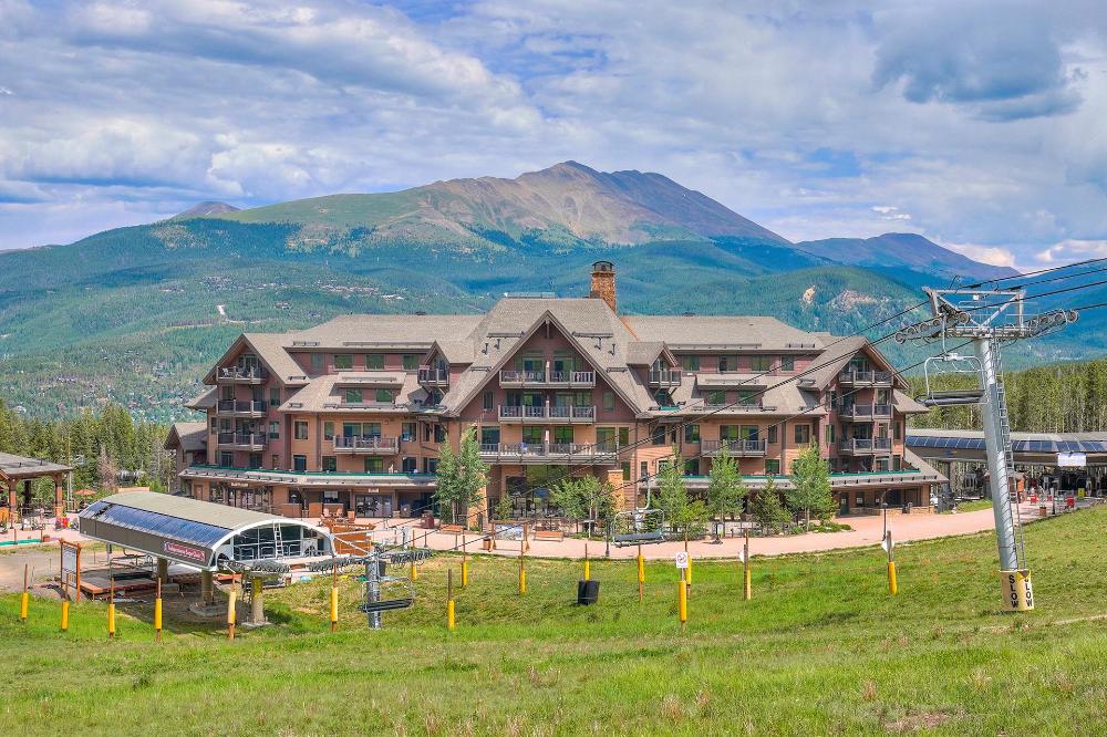 crystal peak lodge