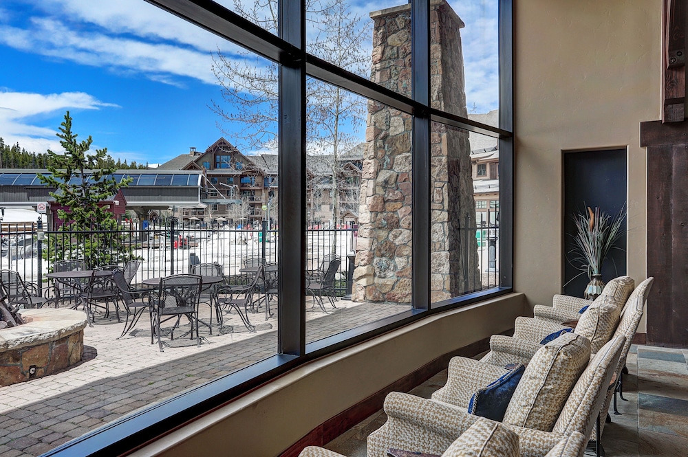 crystal peak lodge