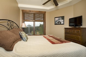 crystal peak lodge