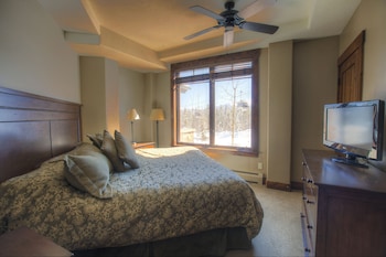 crystal peak lodge