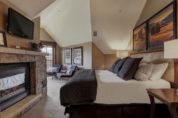 crystal peak lodge