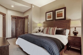 crystal peak lodge