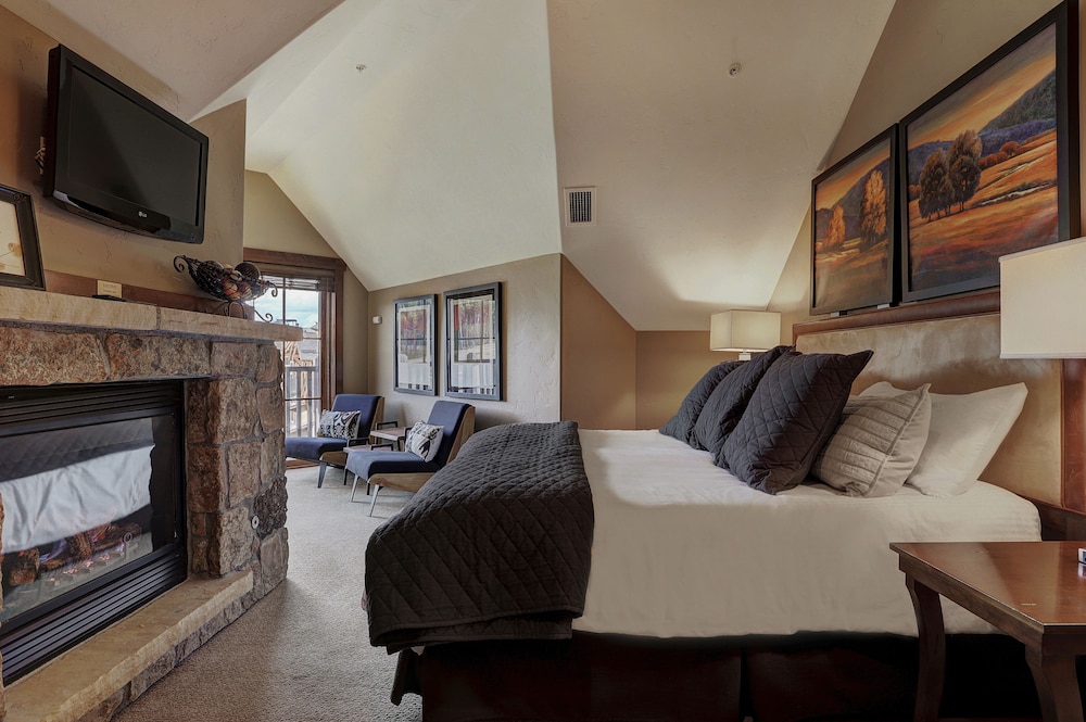 crystal peak lodge