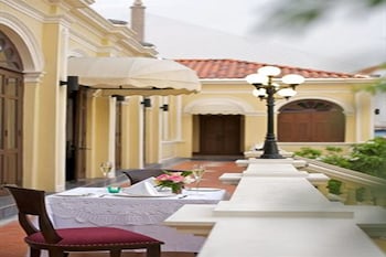 praya palazzo adults only