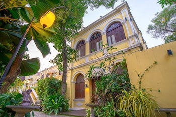 praya palazzo adults only