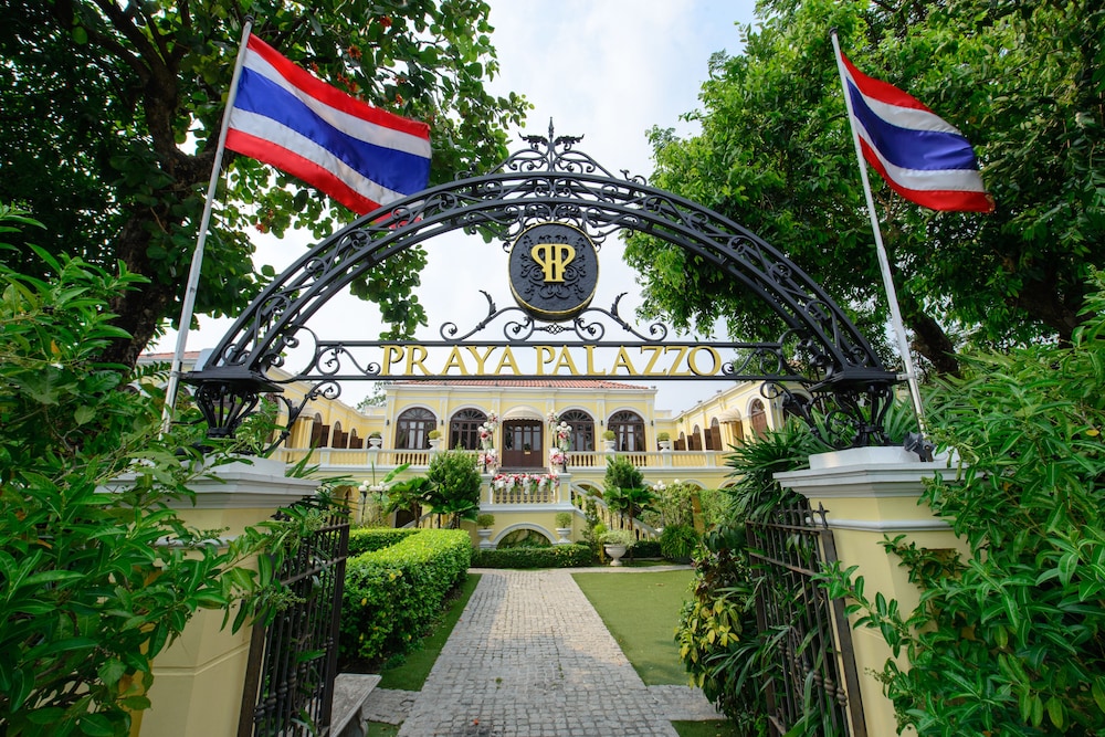 praya palazzo adults only