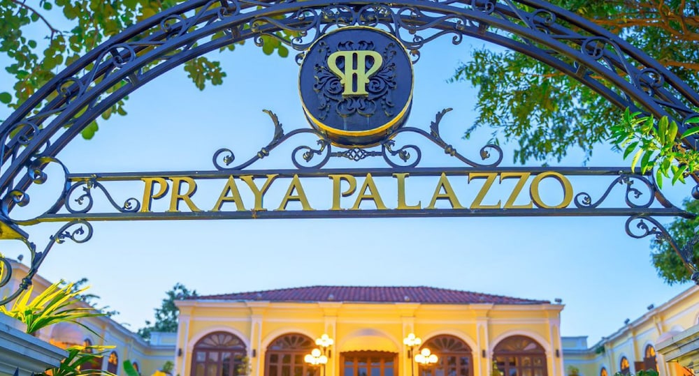 praya palazzo adults only