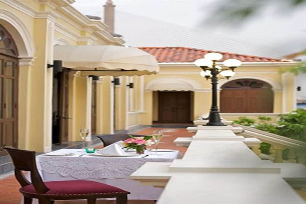 praya palazzo adults only