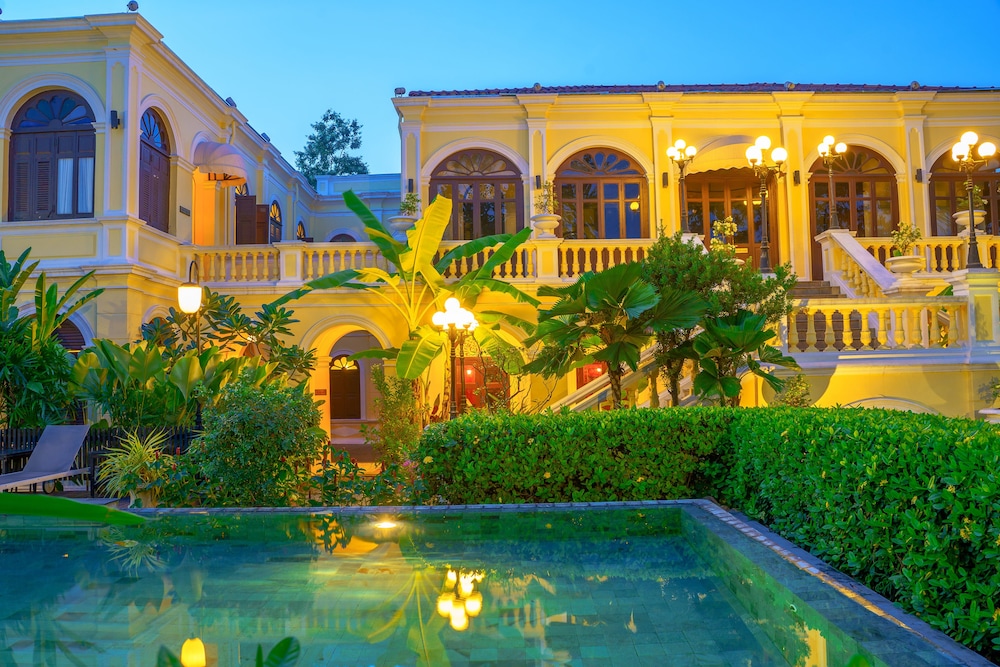 praya palazzo adults only