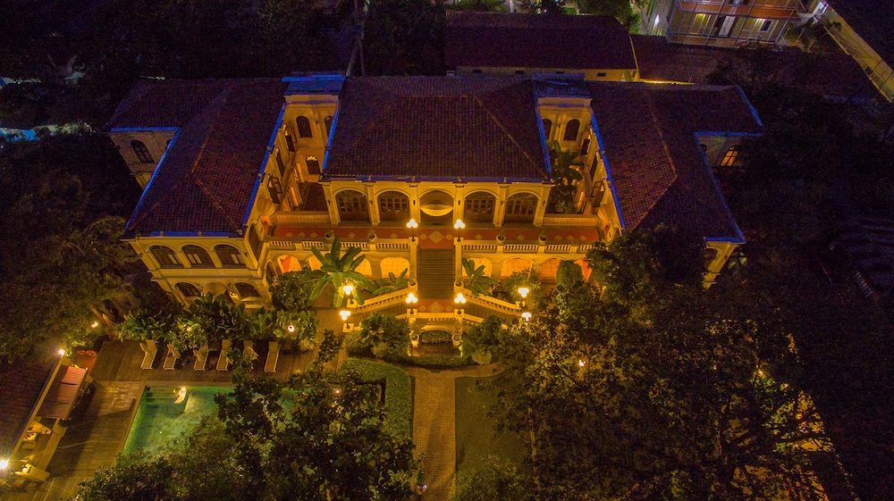 praya palazzo adults only