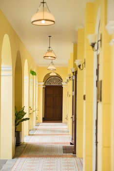 praya palazzo adults only