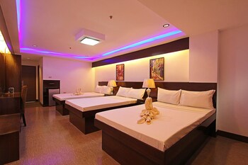 bergamo hotel lingayen