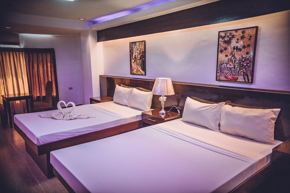 bergamo hotel lingayen