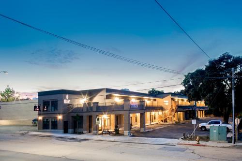 hotel siri downtown paso robles