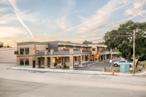 hotel siri downtown paso robles
