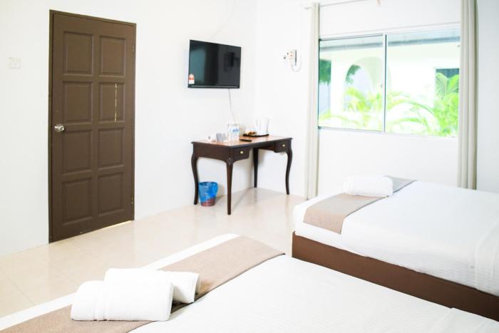 sandy garden resort