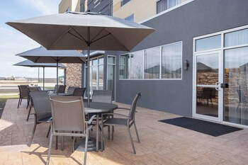 fairfield inn and suites by marriott poplar bluff