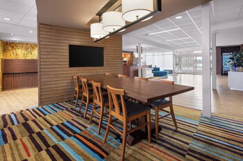 fairfield inn and suites by marriott poplar bluff