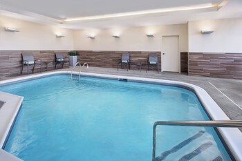 fairfield inn and suites by marriott poplar bluff
