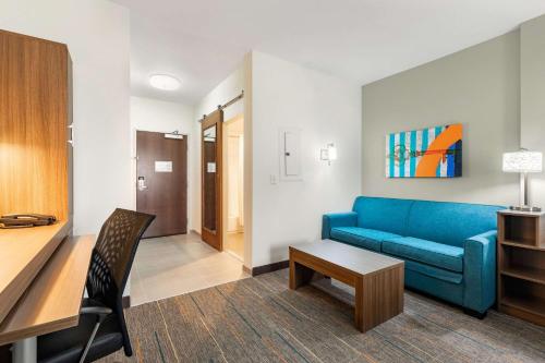 mainstay suites lancaster dallas south