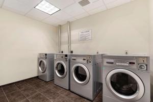 mainstay suites lancaster dallas south