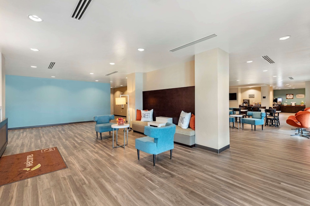 mainstay suites lancaster dallas south