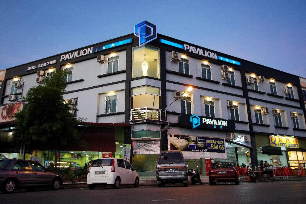 pavilion inn