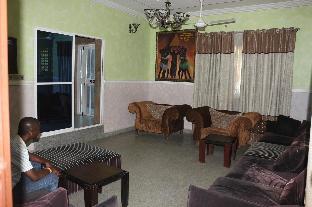 lifeline hotel and suites