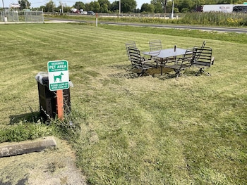 econo lodge neenah