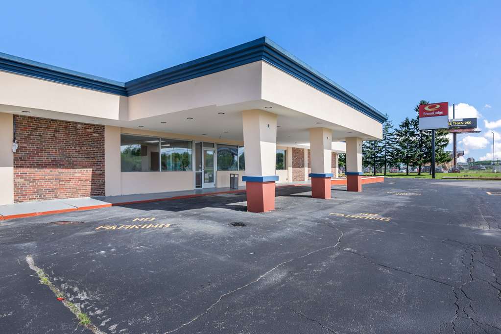 econo lodge neenah