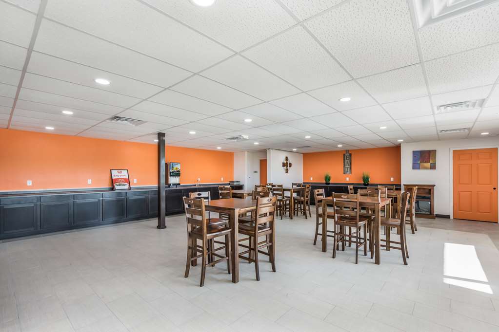 econo lodge neenah