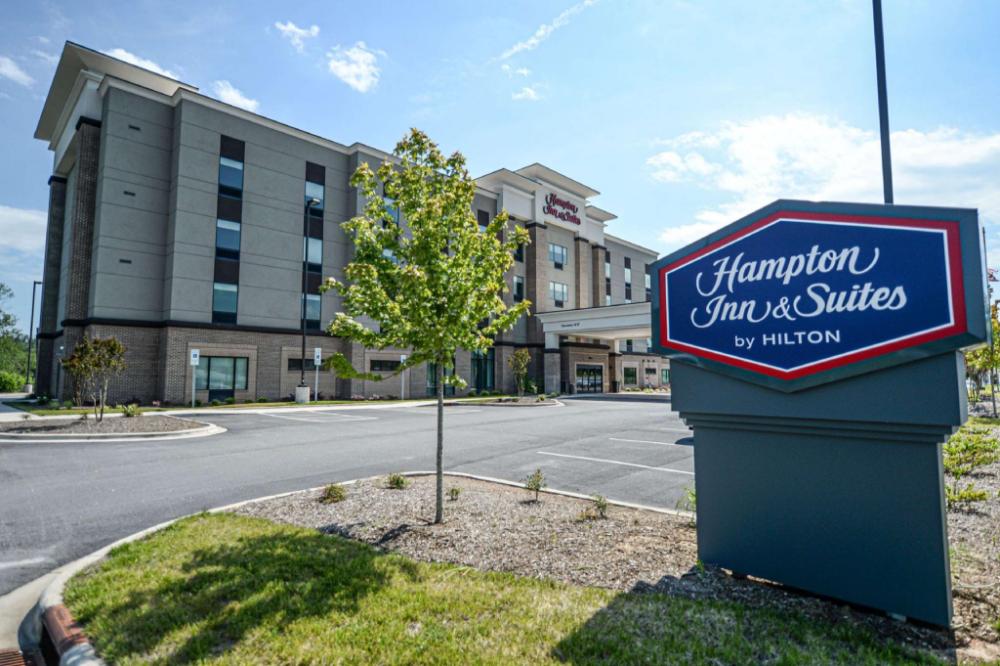 hampton inn and suites lenoir