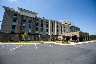 hampton inn and suites lenoir